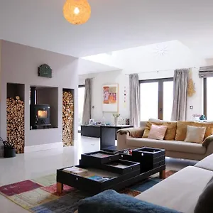  Holiday home Modern 4 Bedroom House Ring Of Kerry -killarney